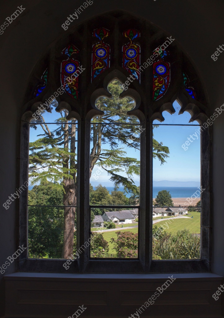 View through window 이미지 (499382939) - 게티이미지뱅크