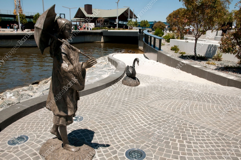 Bessie Rischbieth Public Statue - Perth - Australia 이미지 (669772248 ...