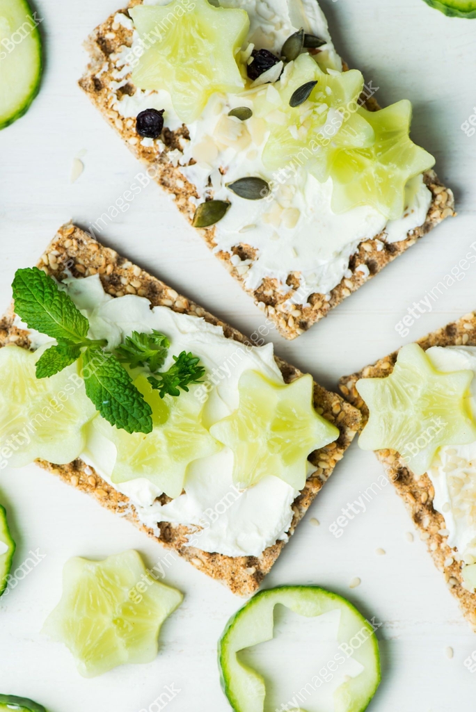 Snack from Wholegrain Rye Crispbread Crackers and Cucumber 이미지 ...