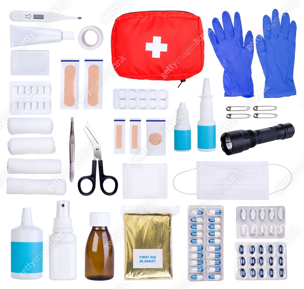 First aid kit objects 이미지 (872486880) - 게티이미지뱅크