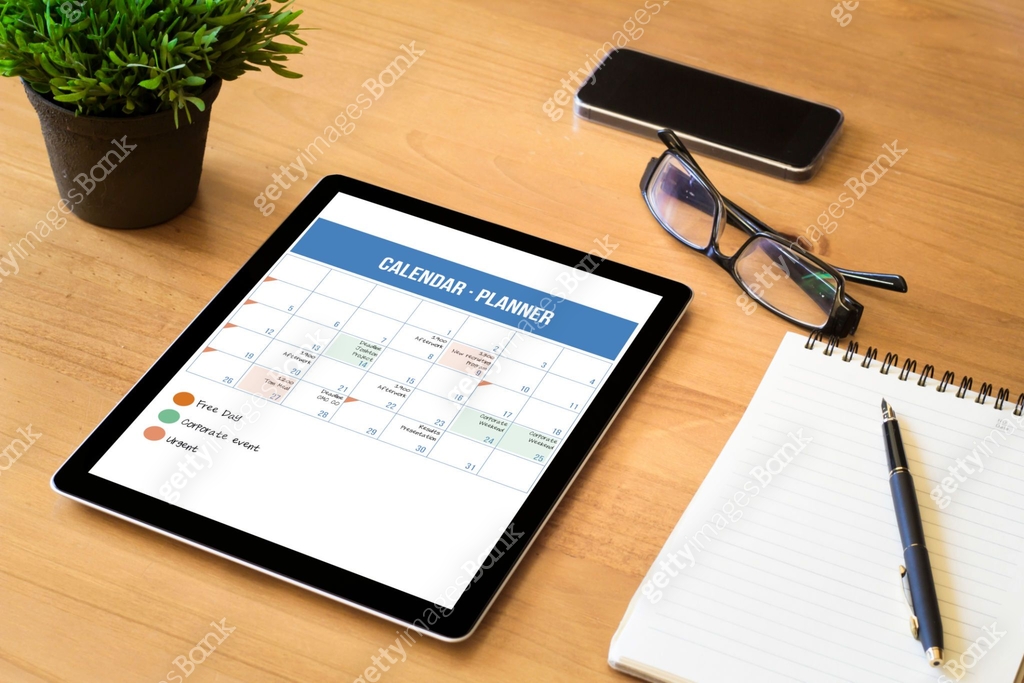 calendar planner screen tablet on desktop 이미지 (888075670) - 게티이미지뱅크