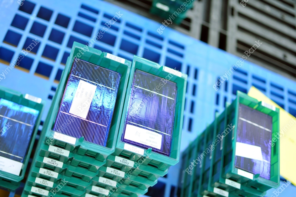 Wafer Storage Module high Tech Industrie - Production of solar cells - finished wafer ...