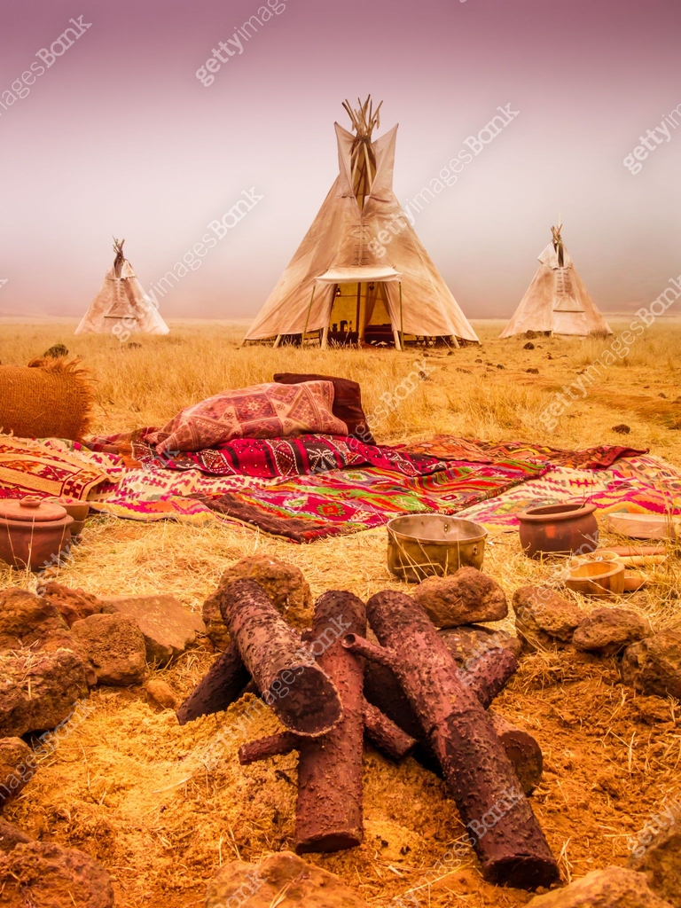 Native Cap American native tent camp teepees 이미지 (1008870276) - 게티이미지뱅크