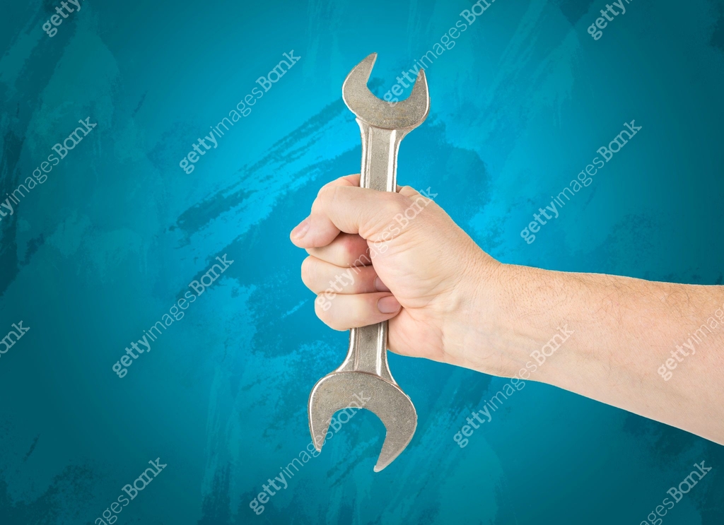 Hand Rench Wrench in the hand. Service concept 이미지 (1130112335) - 게티이미지뱅크