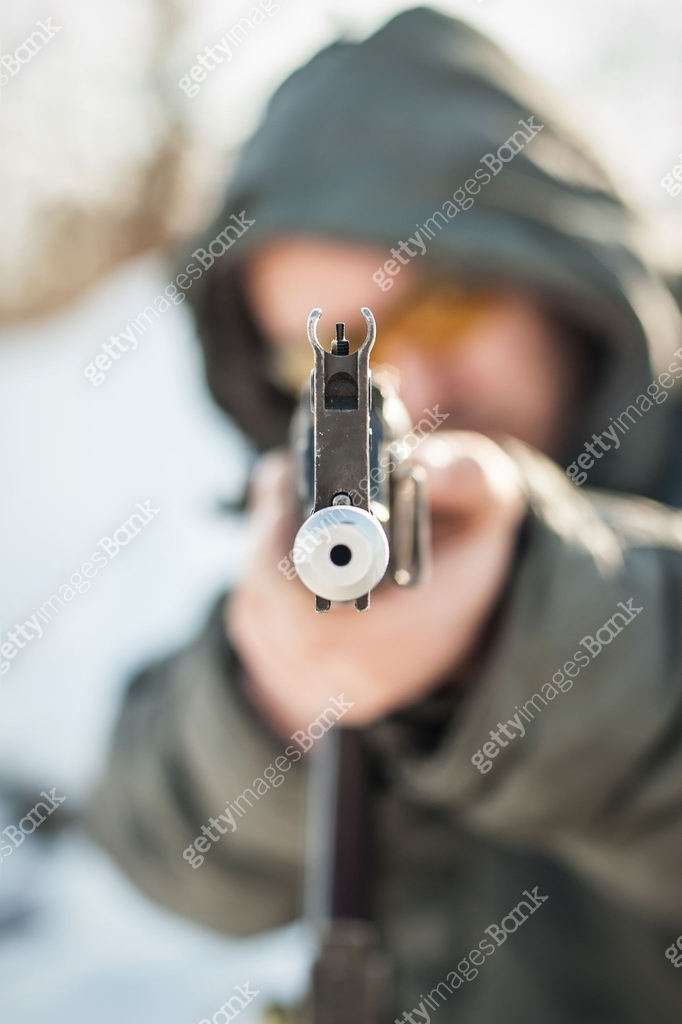 Direct macro detail close-up front view gun point of riffle 이미지 ...