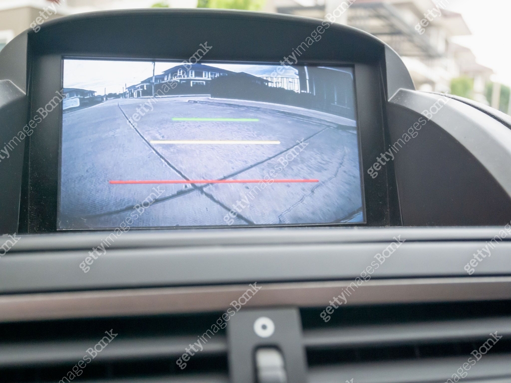 Car rear view video camera screen monitor display 이미지 (1164802398) - 게티 ...
