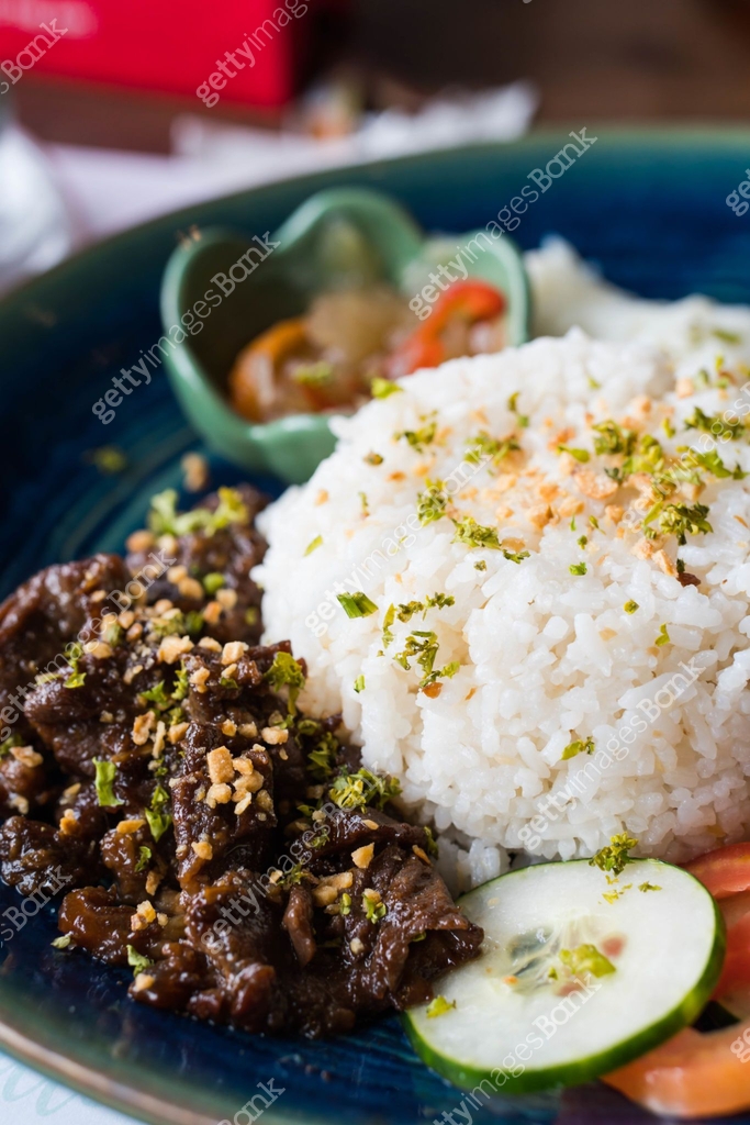 beef tapa with garlic rice and egg on the side 이미지 (1190603941) - 게티이미지뱅크