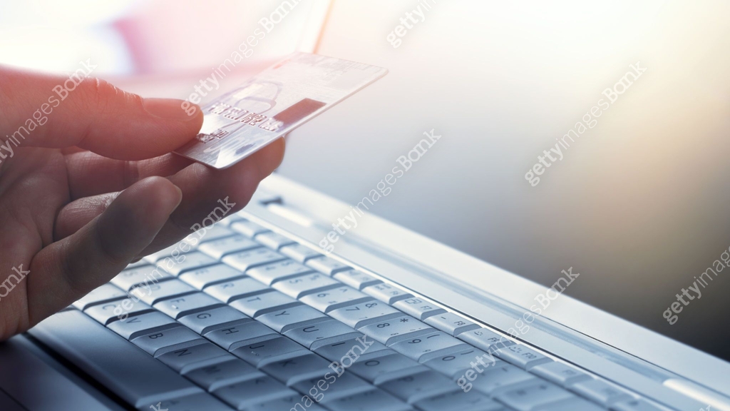 Computer Key Card Close-up of a laptop keyboard and plastic bank card 이미지 (1223253187 ...