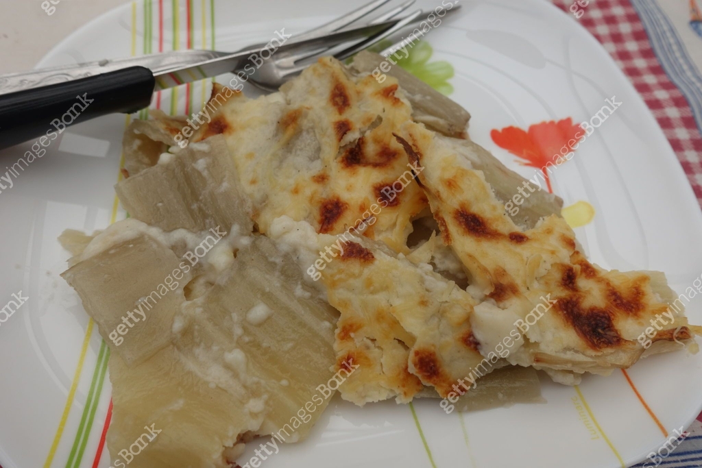 Chard Rib Eye Chard rib gratin with bechamel sauce French cooking 이미지 (1224956993 ...