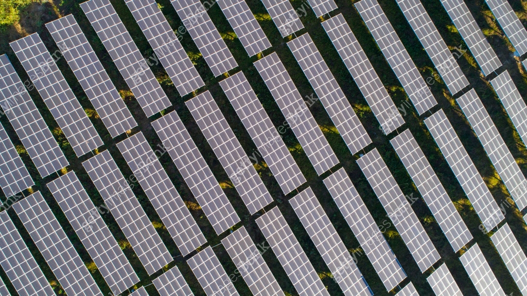 Aerial photography of modern large-scale photovoltaic solar panels. 이미지 ...