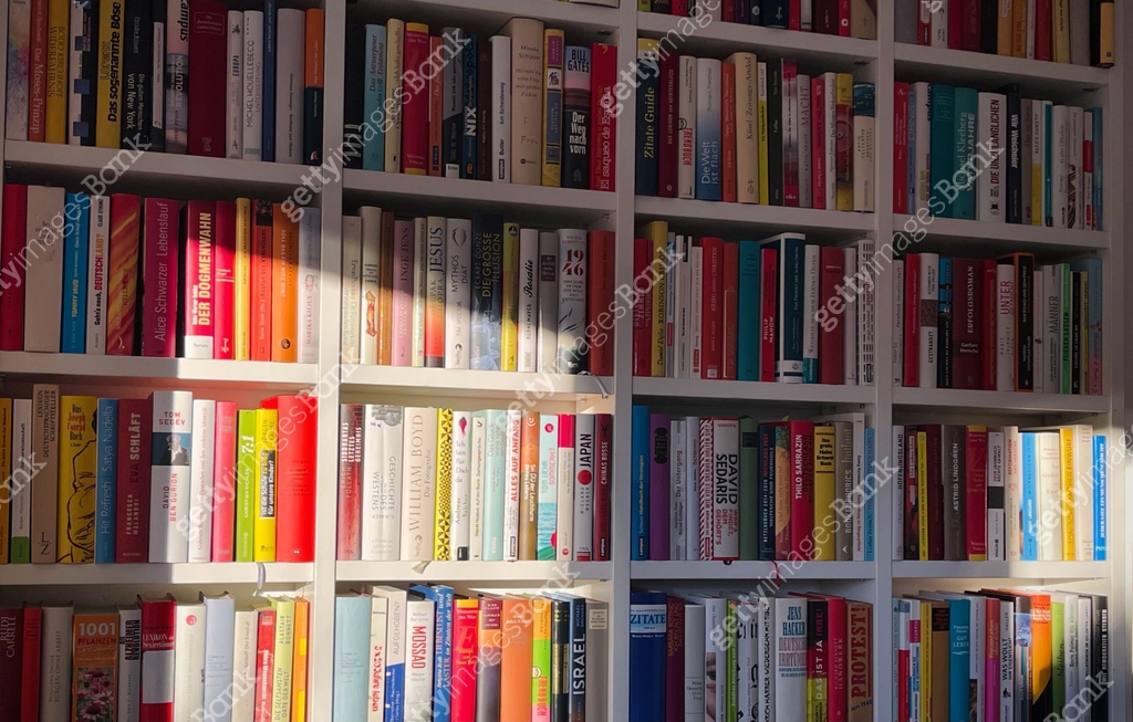 Library at sunset 이미지 (1352308498) - 게티이미지뱅크