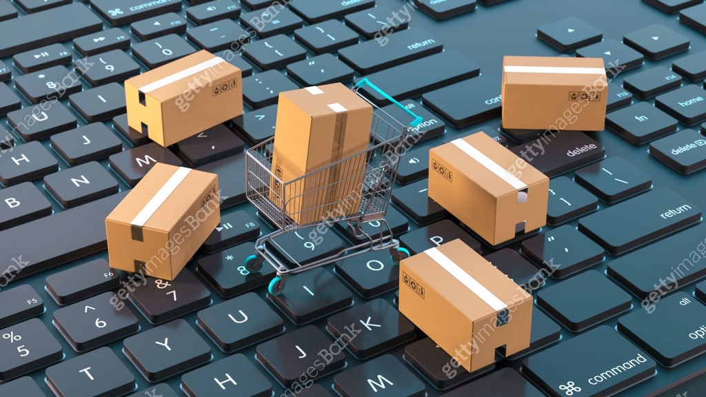 Keyboard Computer Parcel 3D render of online shopping concept, miniature shopping cart ...