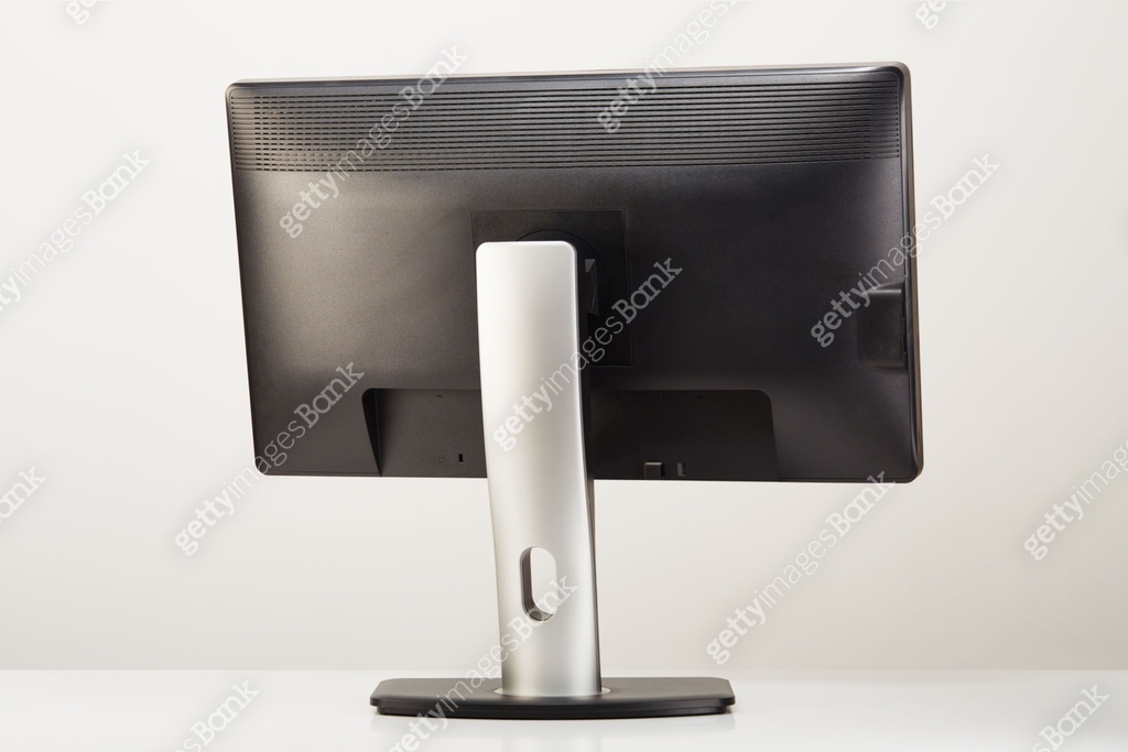 Rear view of a computer monitor on white desk 이미지 (2191328332) - 게티이미지뱅크