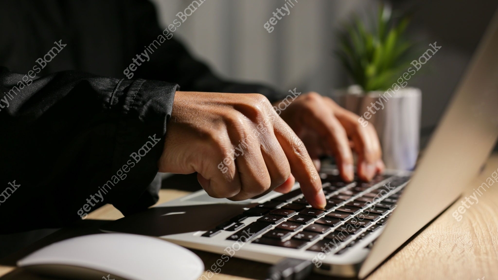 Programmer writing code on laptop keyboard at night 이미지 (2189438358 ...