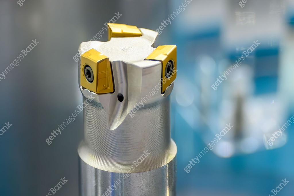 Close up scene the indexable tool for roughing process. 이미지 (2195100425 ...