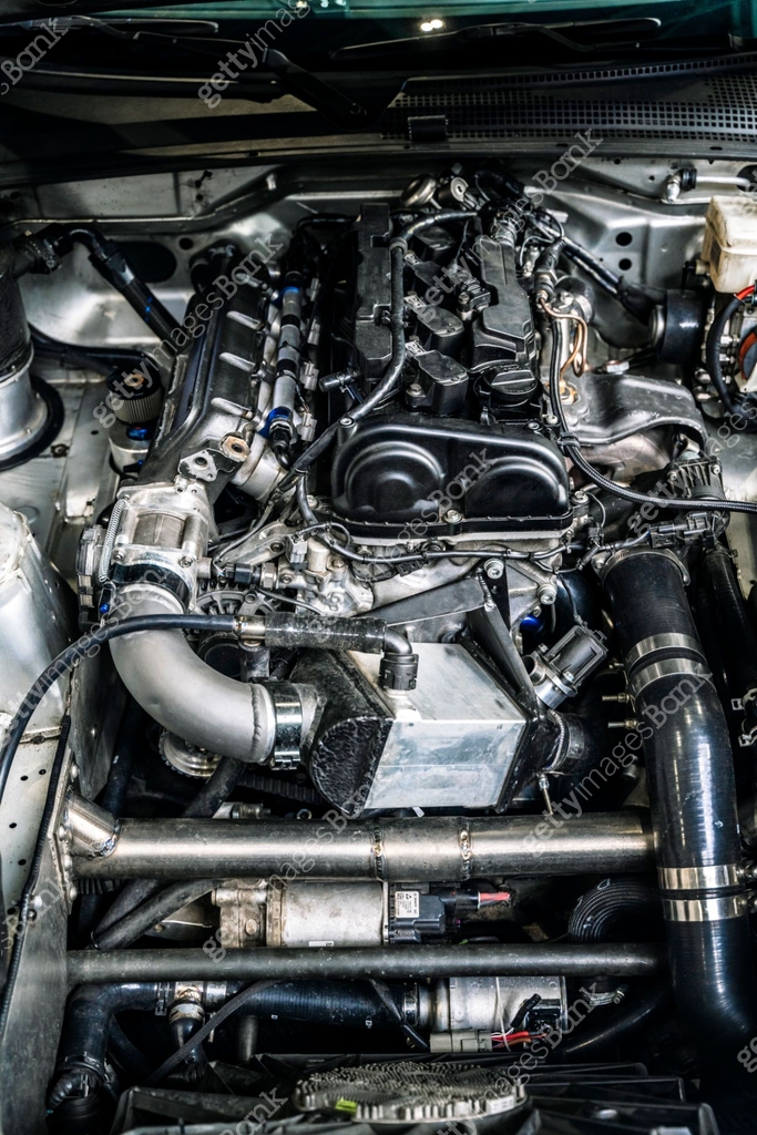 Car engine. Gasoline engine and car engine structure during technical ...