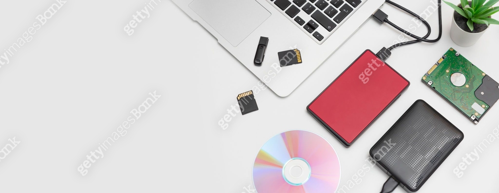 Multiple storage devices, pendrive, memory cards 이미지 (2196771011) - 게티이미지뱅크