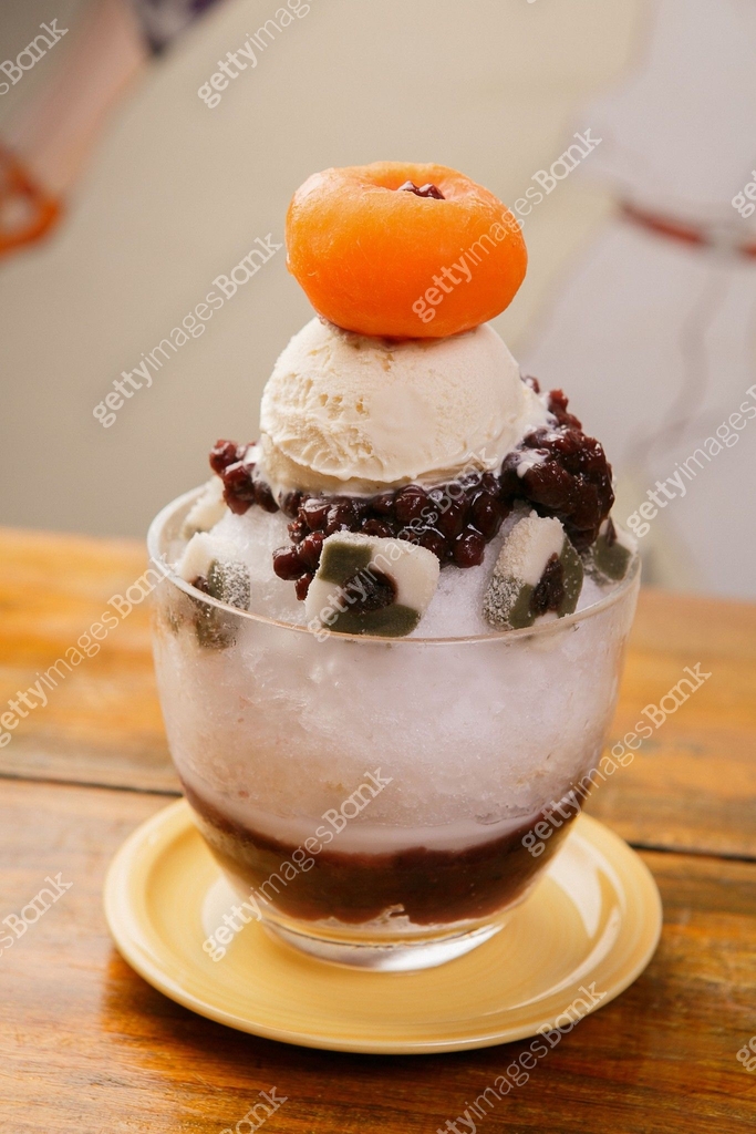 팥빙수,눈꽃빙수,아이스,디저트,과일 이미지 (a11225322) - 게티이미지뱅크