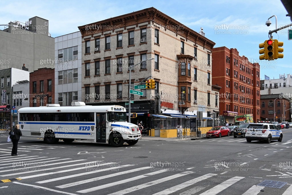 New York Police Department Bus NYPD Bus At The Corner Of Grand Street new-york-police-department-bus-nypd-bus-at-the-corner-of-grand-street