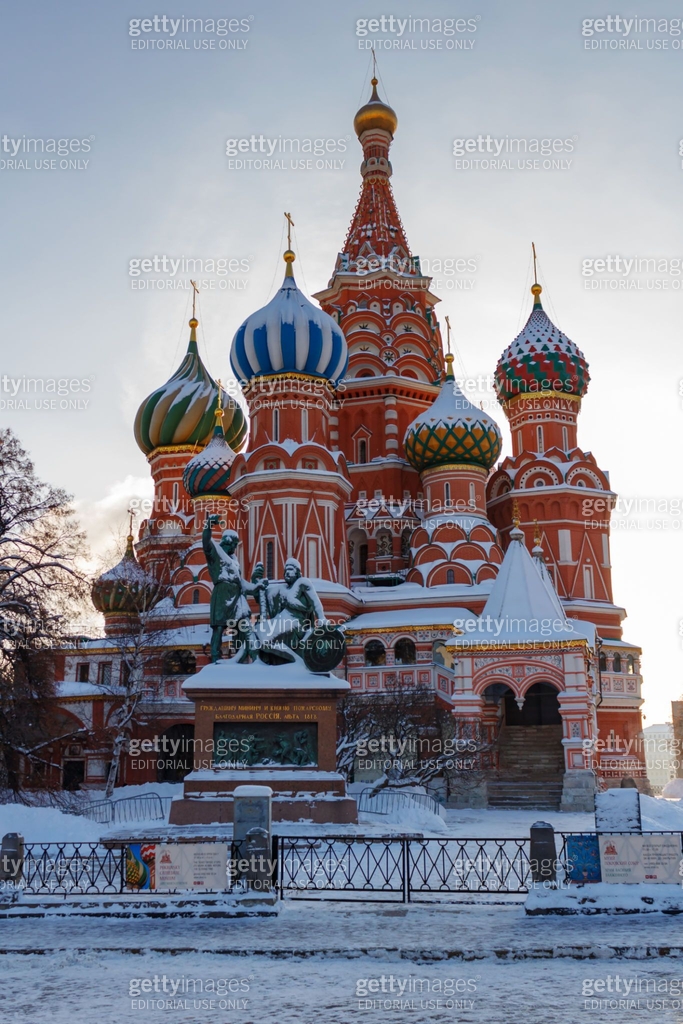 St. Basil's Cathedral in Red square. Moscow in winter 이미지 (913880714 ...