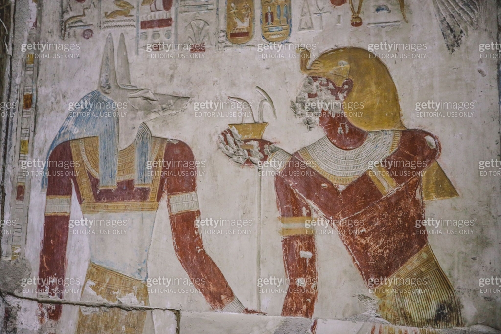 Seti Draw Ancient Egyptian Drawing on the Walls of the temple of Seti I also ...