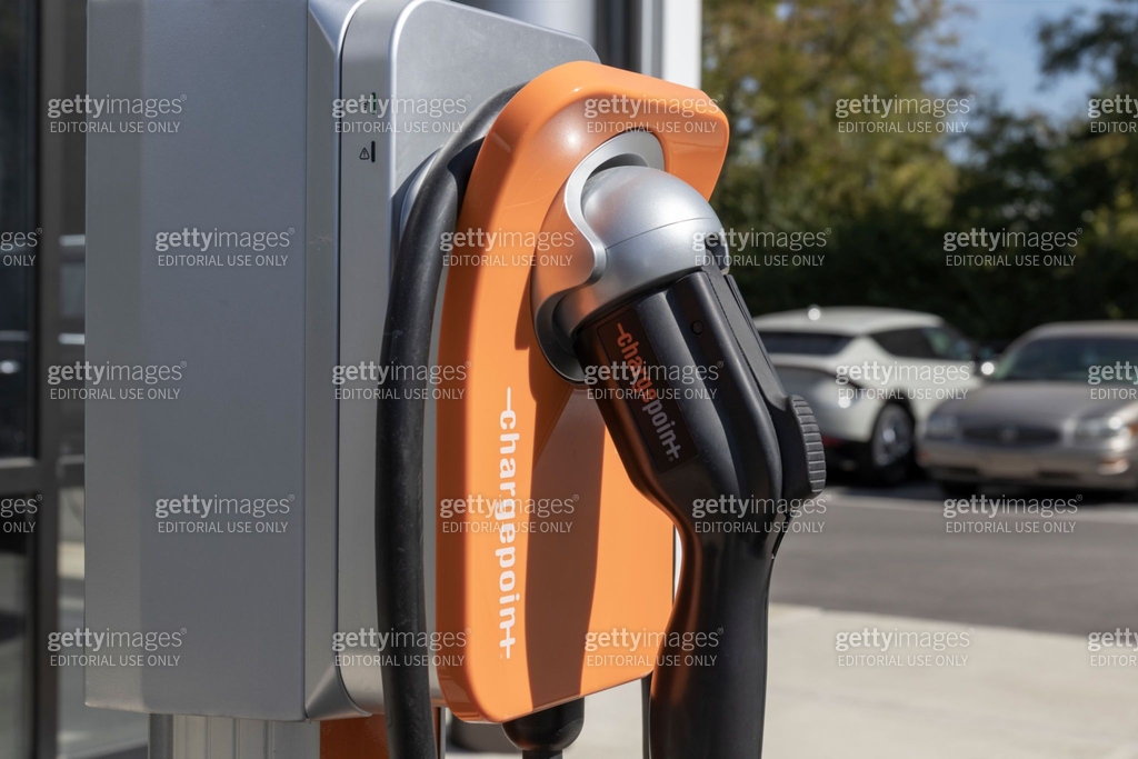 ChargePoint EV Charging Station. ChargePoint plug-in vehicle stations ...