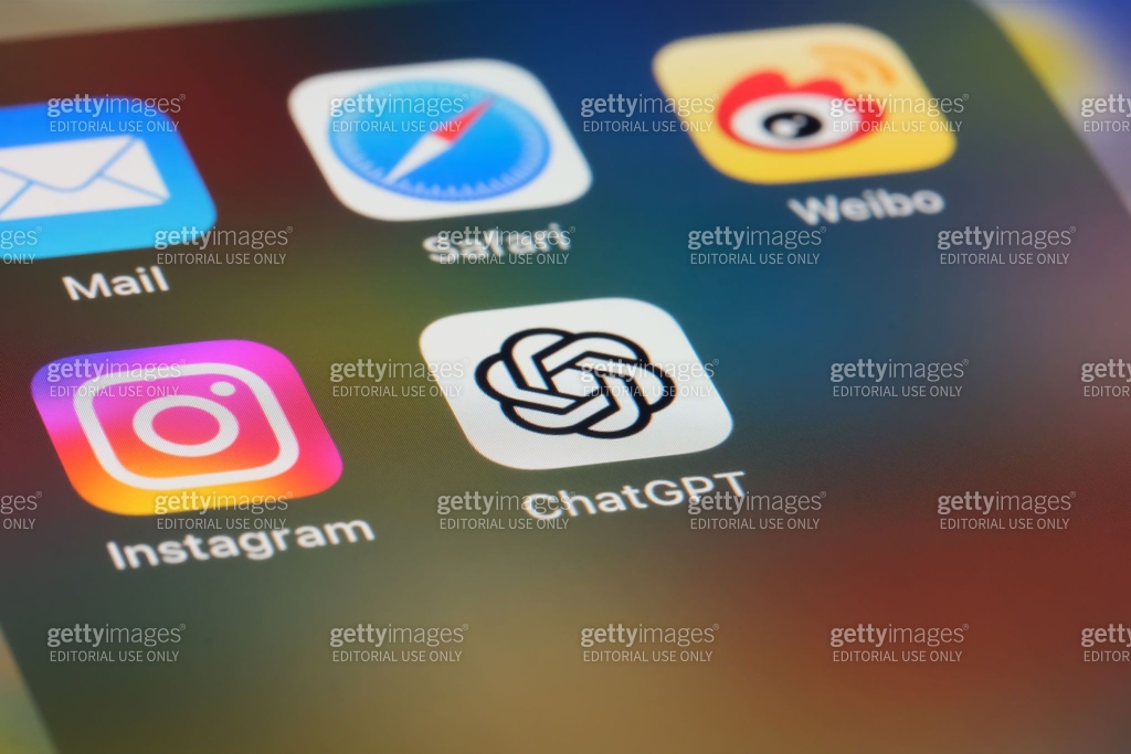 ChatGPT official app icon on screen 이미지 (1491458341) - 게티이미지뱅크