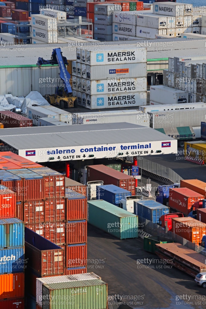 Salerno Container Terminal Gate 이미지 (1653523552) - 게티이미지뱅크