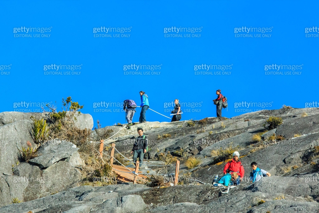 Jalan Ranau Unidentified climber on Jalan Ranau of Mt Kinabalu. 이미지 (1703352614 ...