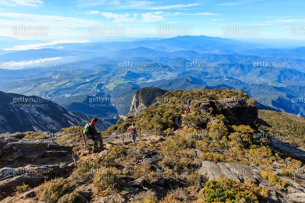 Jalan Ranau Unidentified climber on Jalan Ranau of Mt Kinabalu. 이미지 (1703373600 ...