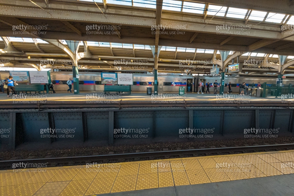 Spring Station A Spring Garden Station with a train on the tracks 이미지 (2177838413 ...