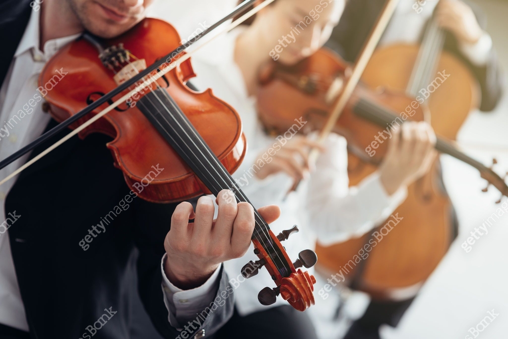 String Section Backround Orchestra string section performing 이미지 (626260244) - 게티이미지뱅크
