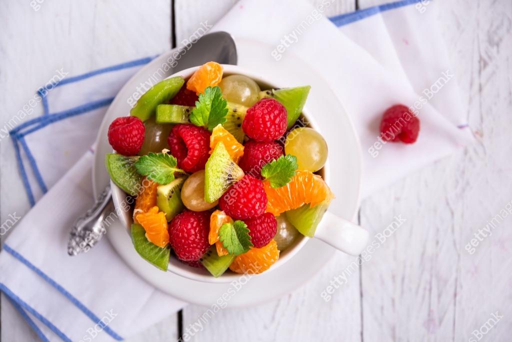 Fresh fruit salad with with raspberry, mandarin and other fruit 이미지 ...