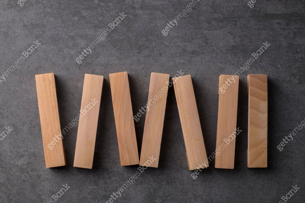 Blank Wooden Blocks And Red Cubes On Gray Background 이미지 (1287294667 ...