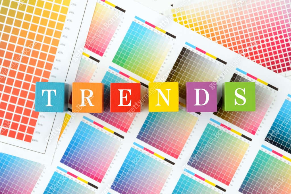 Wooden blocks with TRENDS word on color chart 이미지 (1301157516) - 게티이미지뱅크