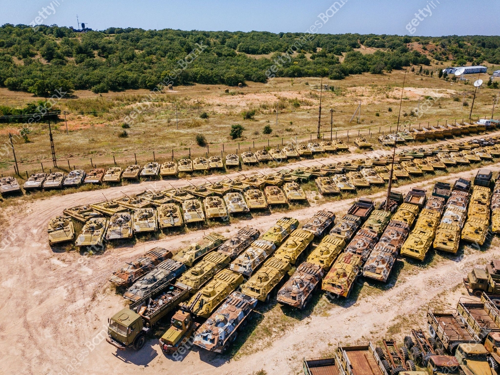 Russain Car Rack Rusty broken Russian military cars for scrap metal 이미지 (1341515834 ...