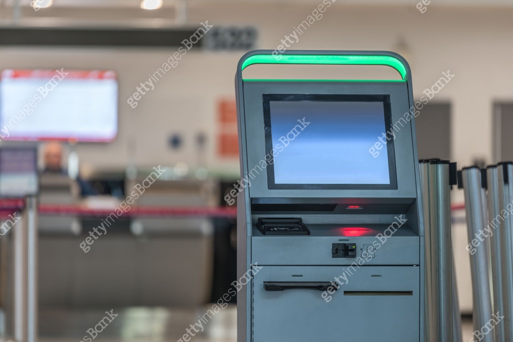 Walk In Check Machine Check in machine 이미지 (1353456257) - 게티이미지뱅크