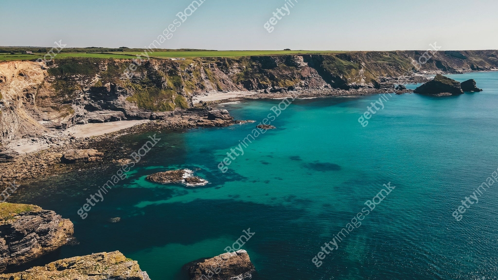Aerial view of a large sea bay with rocks. 이미지 (1372342980) - 게티이미지뱅크