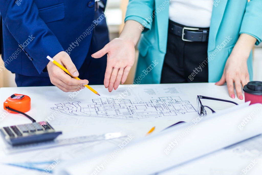 Close up photo of hands working with papers at office. 이미지 (1385949210 ...