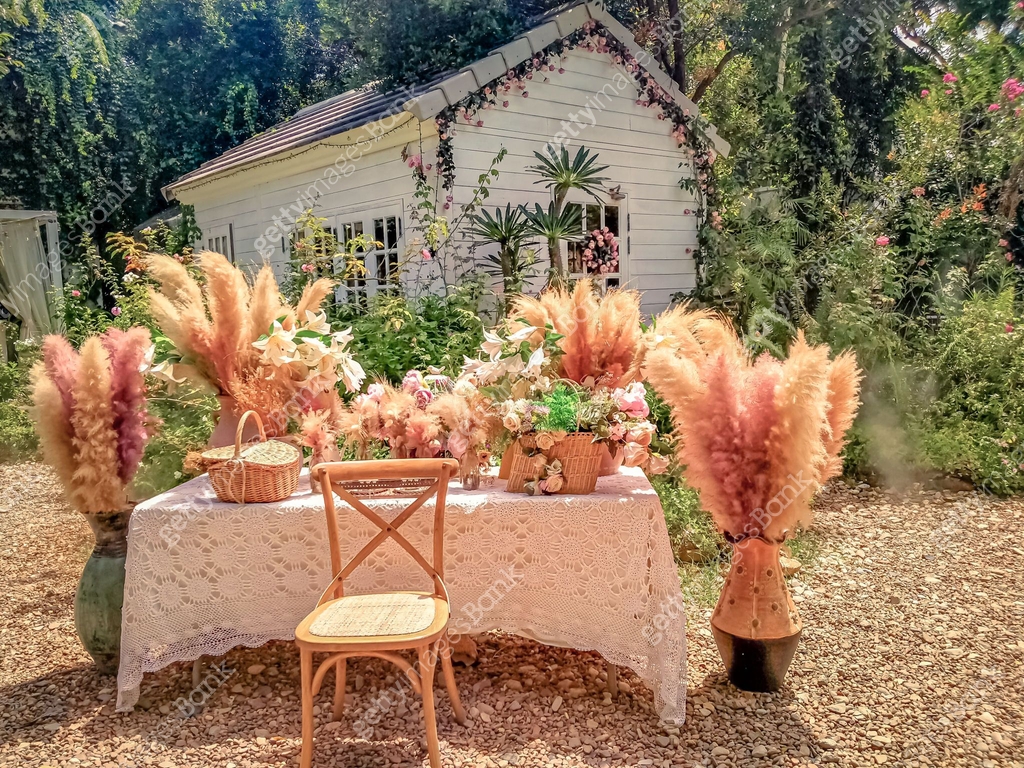 Cottage Activity Garden cottage with beautiful blooms flower Homesthetics house idea ...