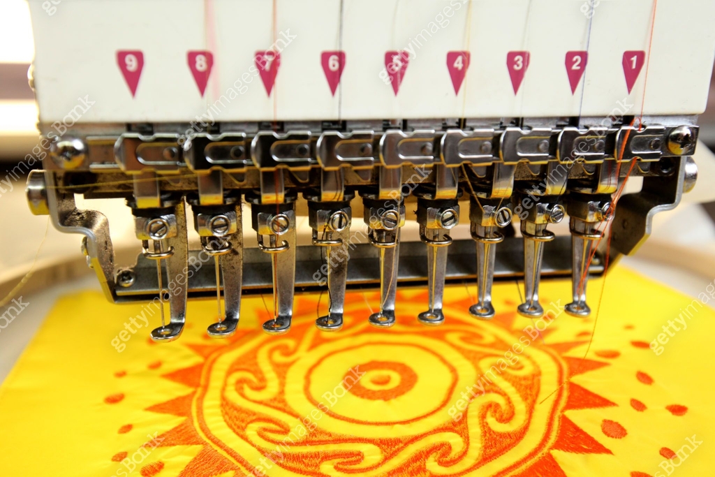 Programming Sewing Machine High technology automatic sewing machine control by computer ...