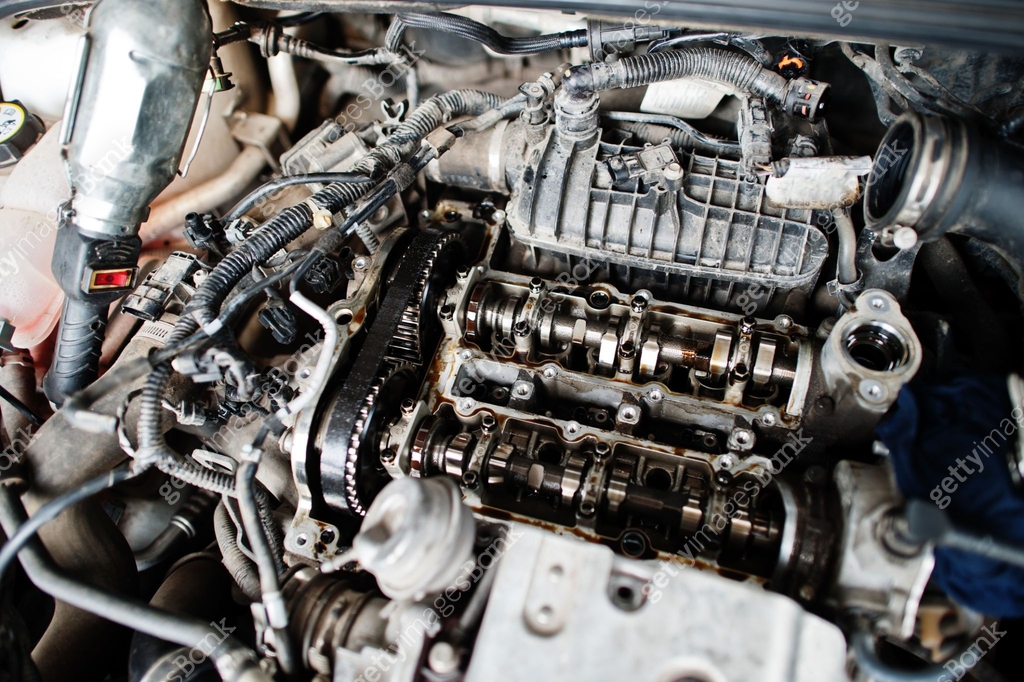 Engine Open Window Car repair and maintenance theme. Open hood engine in auto service. 이미지 ...