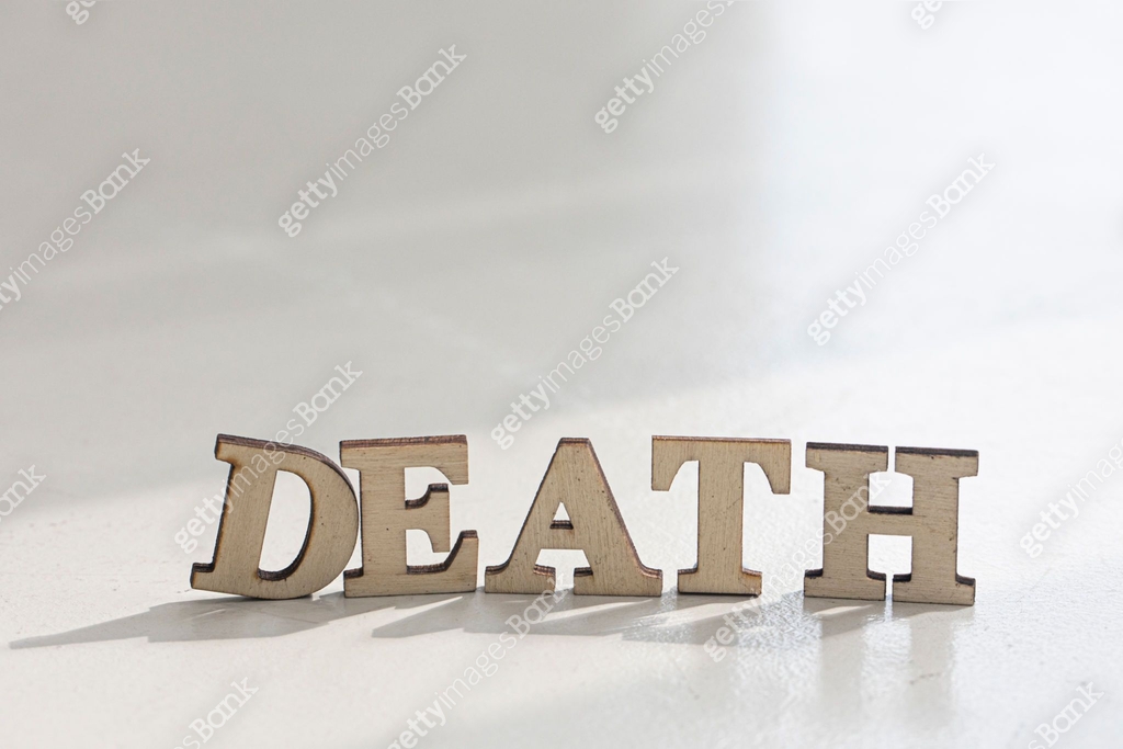 DEATH text on ivory floor for your desing. 이미지 (1522288503) - 게티이미지뱅크