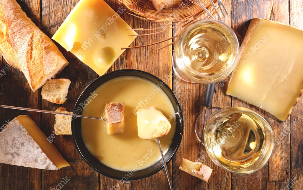 Cheese Fondue Bread And White Wine Glasses 1727225771 cheese-fondue-bread-and-white-wine-glasses-1727225771