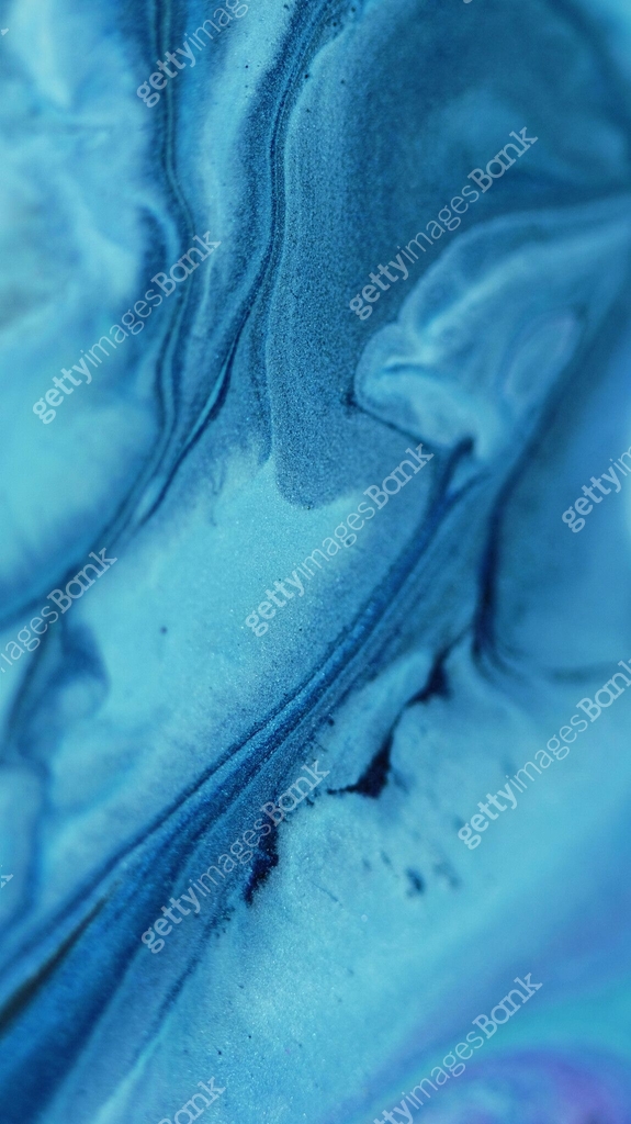 Glitter fluid texture paint splash blue ink flow 이미지 (2066866305) - 게티이미지뱅크