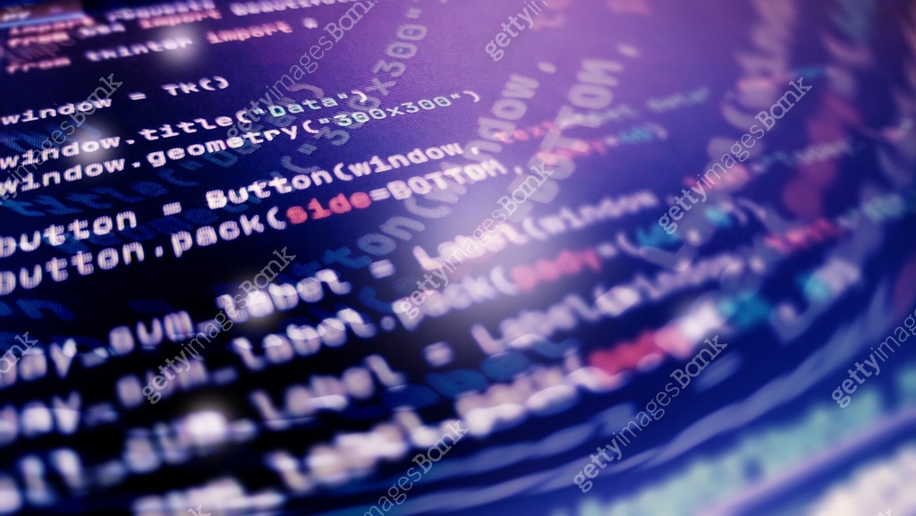 Programming code text on computer screen 이미지 (2152236160) - 게티이미지뱅크