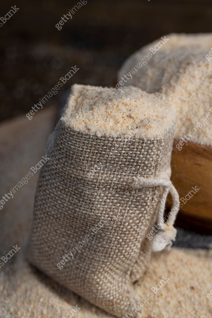 fresh crumbly bread crumbs from dehydrated white bread 이미지 (2161679753 ...