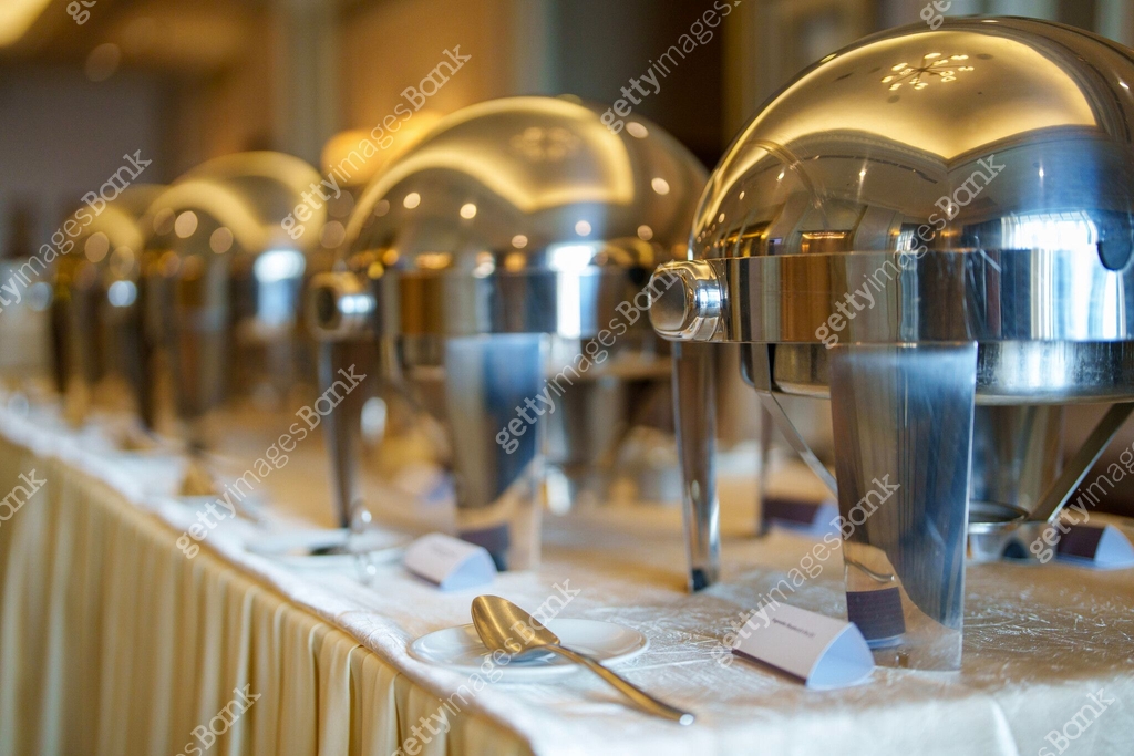 Buffet Table with Row of Food Service Steam Pans 이미지 (2161883904) - 게티이미지뱅크